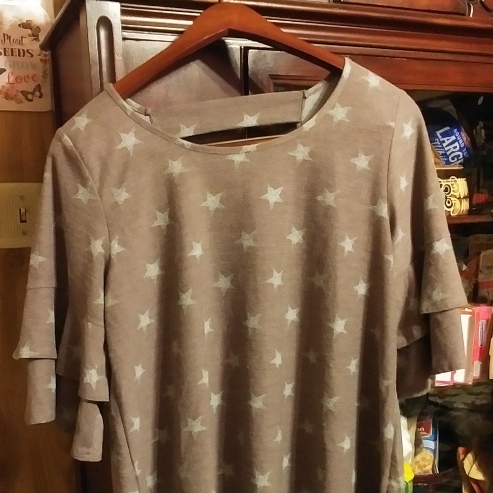 BLOUSE